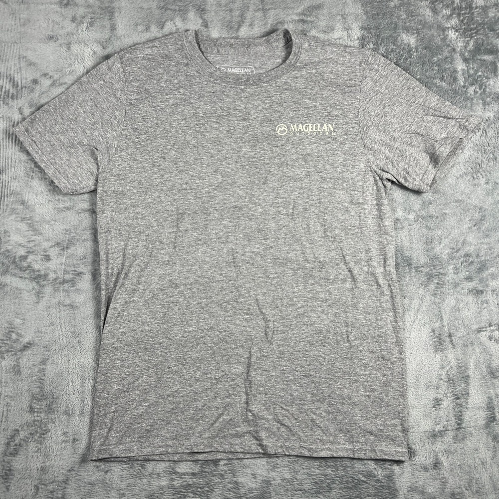 Magellan T Shirt Mens Medium Gray Dog Looking Out Of A Red Truck Window Graphic